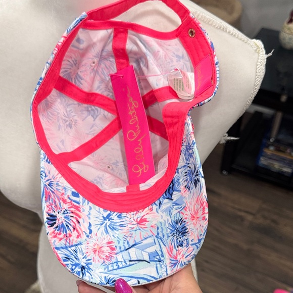 Lilly Pulitzer Run Around Hat - Picture 5 of 7